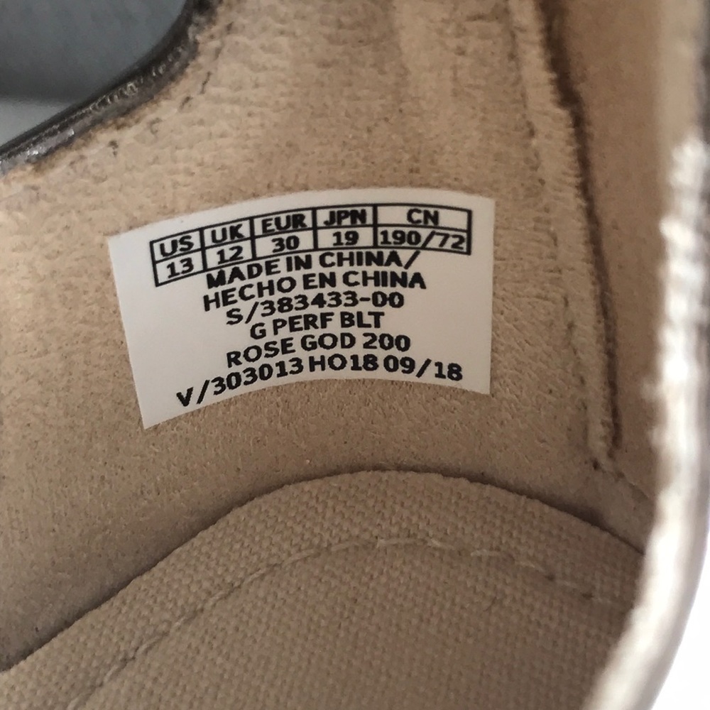 β¨HPβ¨Gap Kidβsβ’ Gold flats - Picture 3 of 6